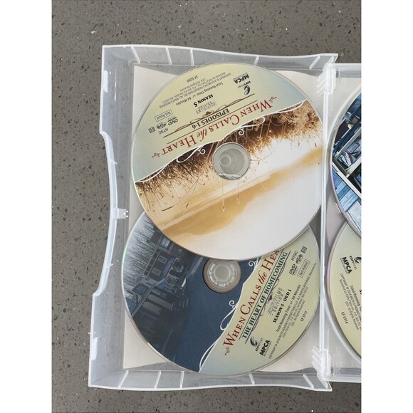 When Calls the Heart: Complete Season 5 Collectors Edition DVD READ!!! - Picture 3 of 9